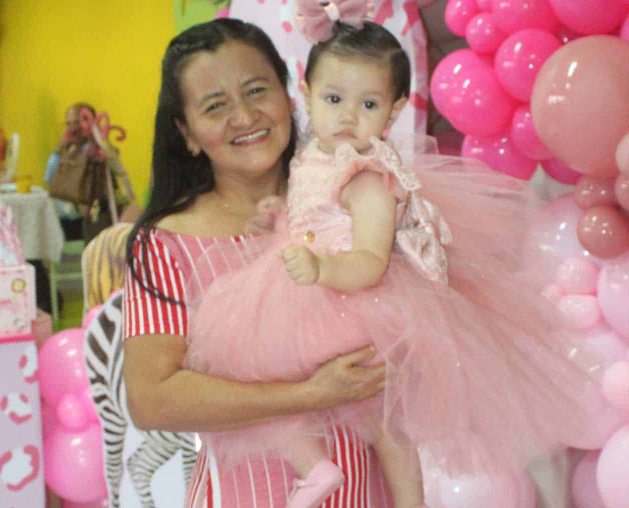 Mari´a Elisa con Pipa