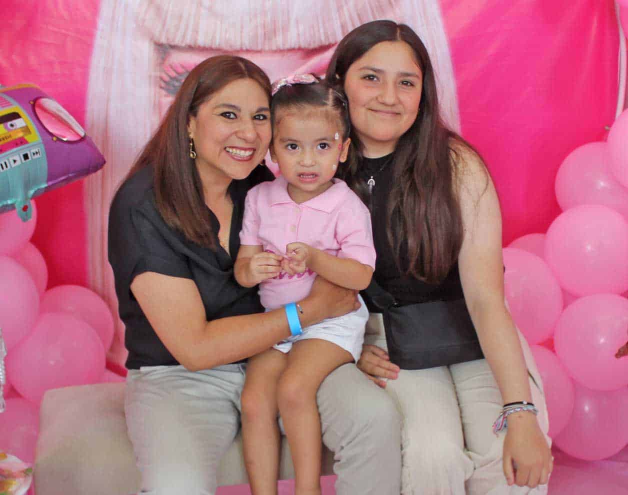 Jessica, Marinna y Carolina