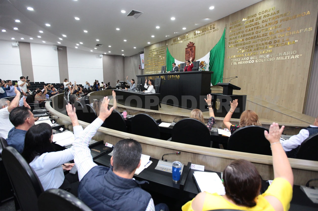 Aprueban creación de Medalla al Mérito Cívico