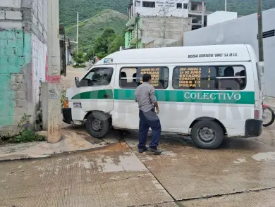 Colectivazo en la colonia Las Granjas; tres heridos