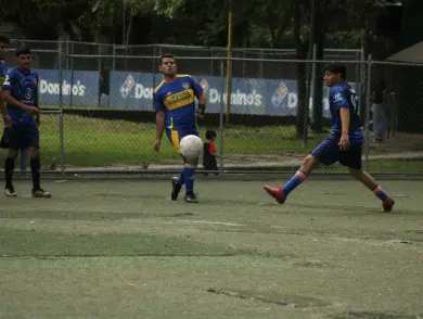 Parabrisas golea de nuevo en la 2ª división