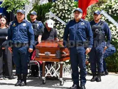 Despiden con honores a policía asesinado