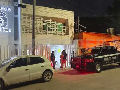 Atracan inmueble del Colegio Español