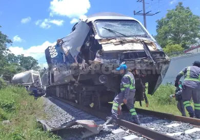 Embiste tren Interoceánico a un tráiler cementero