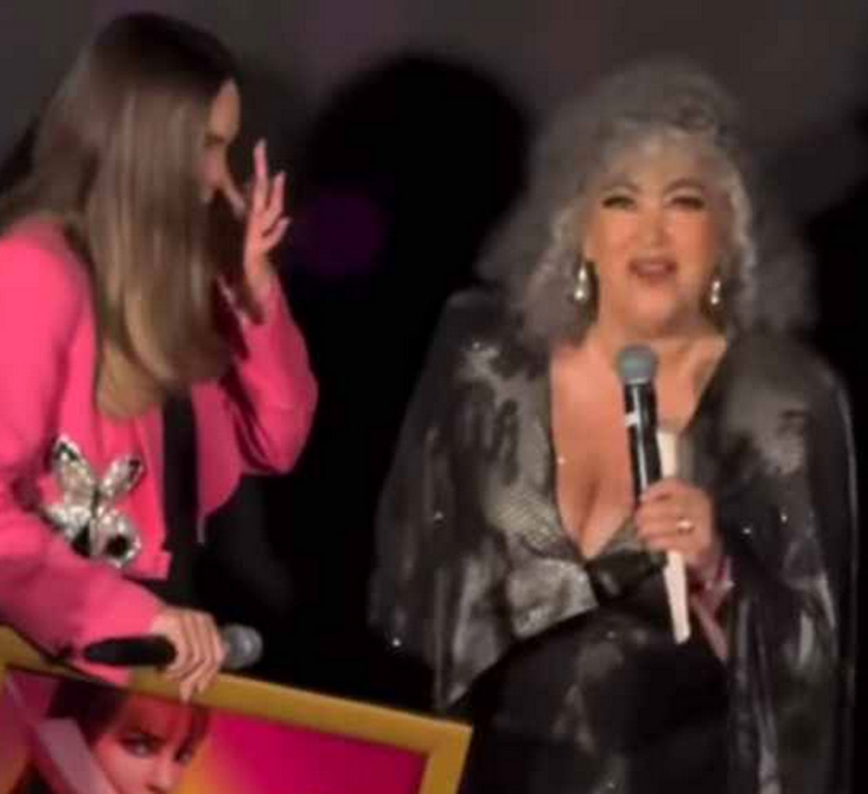 Belinda presume su gran voz