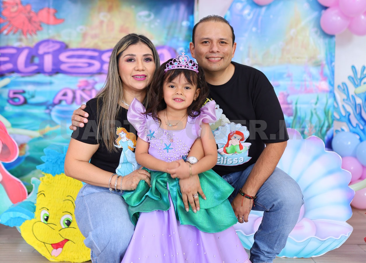 ¡Muchas felicidades, Elissa!