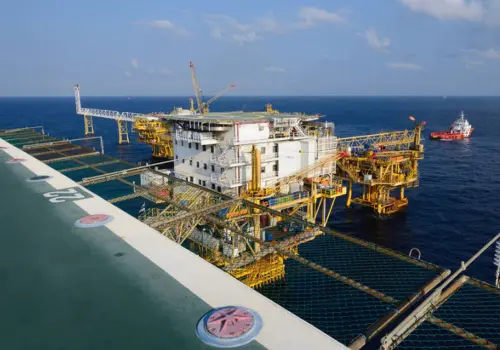 Empresas de EU reclaman por adeudos de Pemex