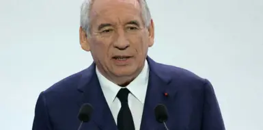 Francia anuncia ajustes a su presupuesto