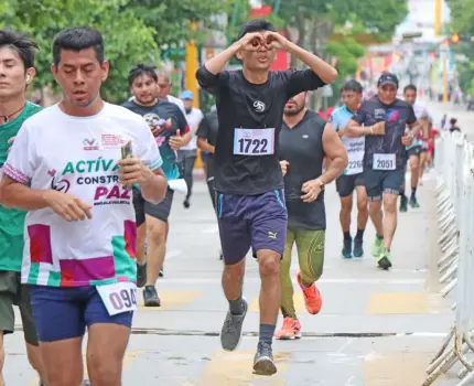 Miles corren por una mejor vida en Tuxtla