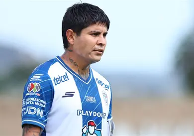 Pachuca rescinde contrato de “Chofis” López