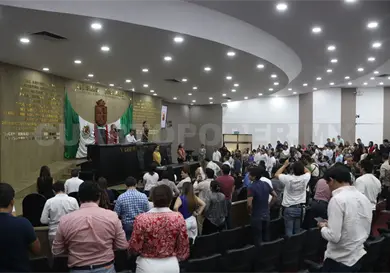 Es tiempo de erradicar a los dinosaurios políticos