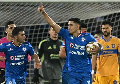 Cruz Azul rescata empate ante Tigres