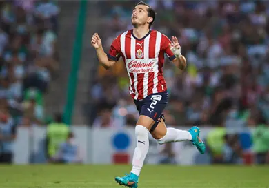 Chivas se despide oficialmente de Alan Mozo