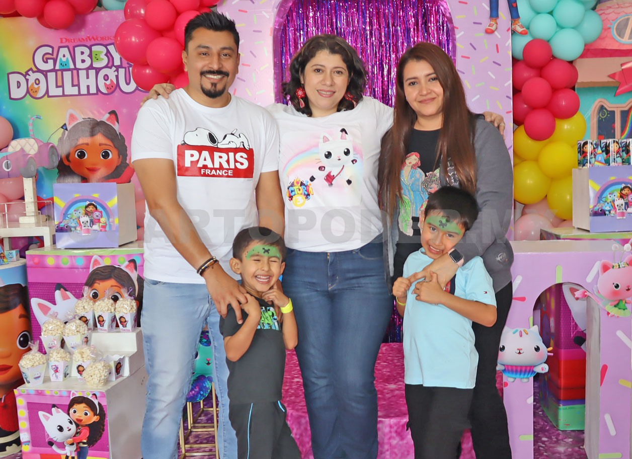 Victoria festejó con amigos