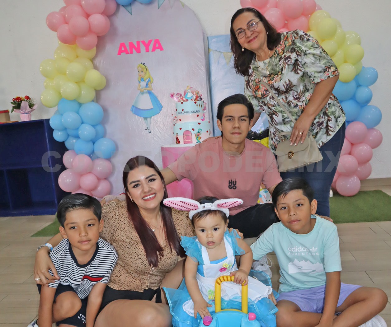 Anya en el País de las Maravillas