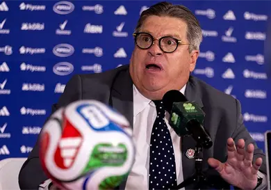 Miguel Herrera propone a Guillermo Ochoa