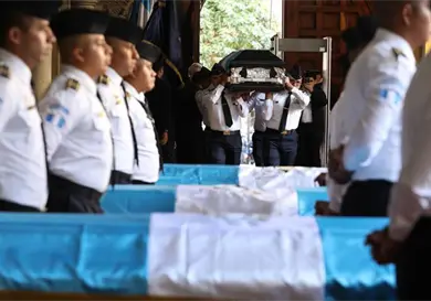 Van 9 detenidos por el asesinato de nueve policías