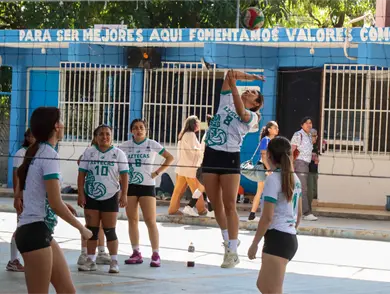 Queens divide resultados en la jornada 9