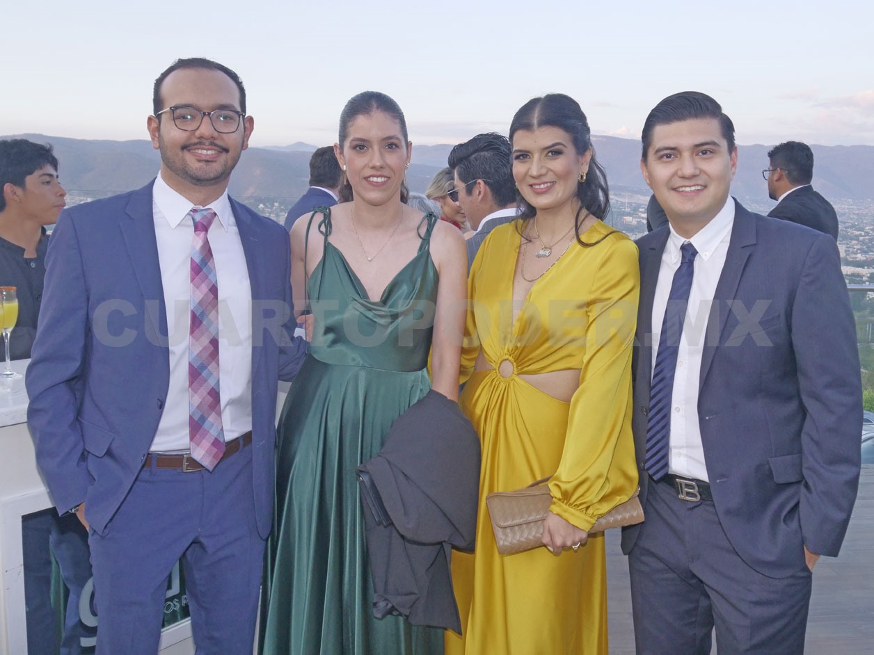 Carlos Gustavo y Abril Rubí