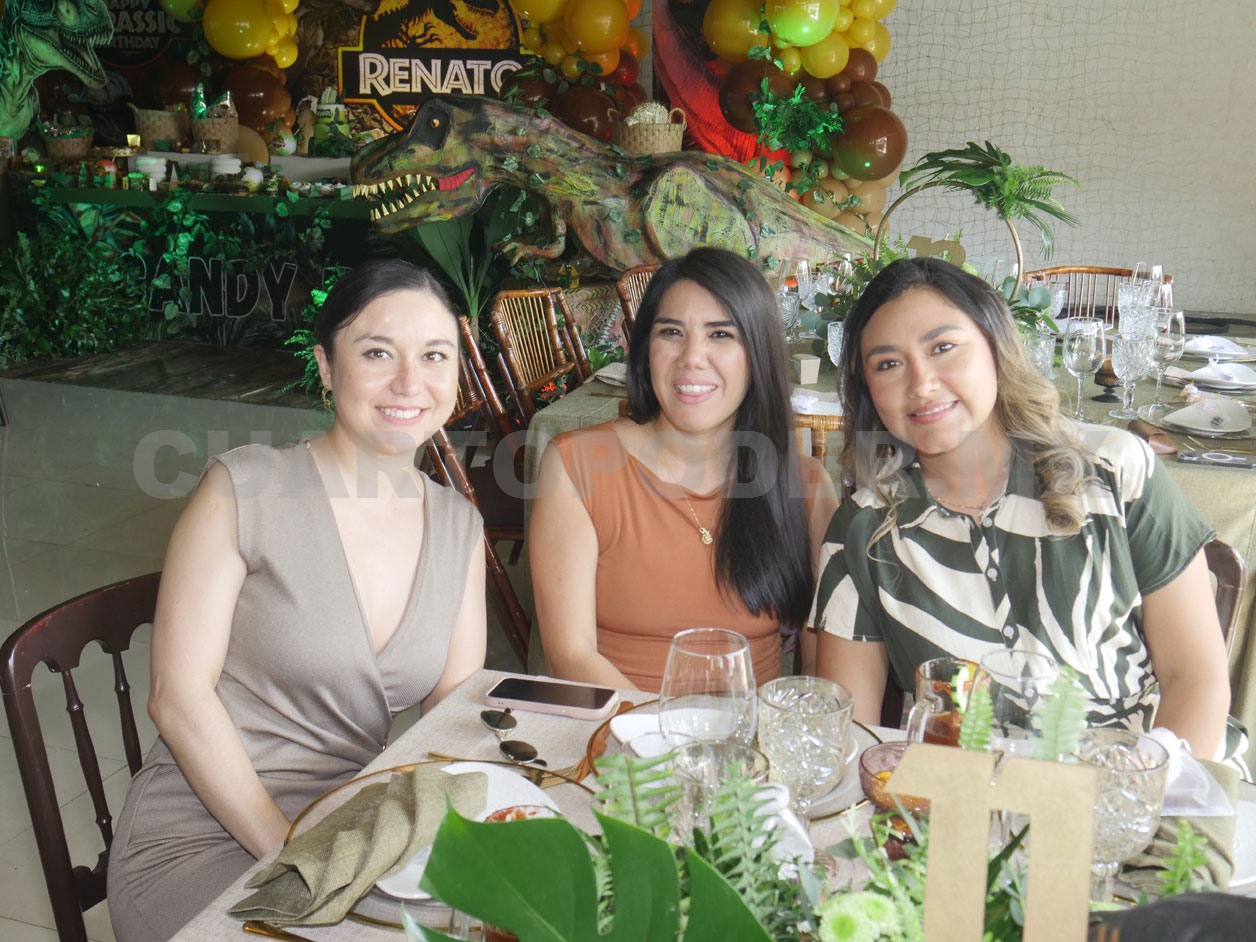 El pequeño Renato fue bautizado