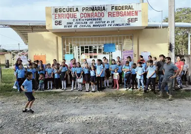 Cierran escuela por falta de maestros Cierran escuela por falta de maestros