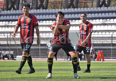 Dragones consigue aplastante triunfo Dragones consigue aplastante triunfo