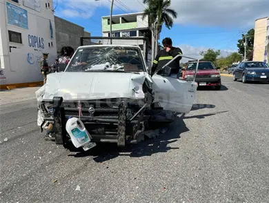 Carambolazo: dos adultos mayores acaban heridos