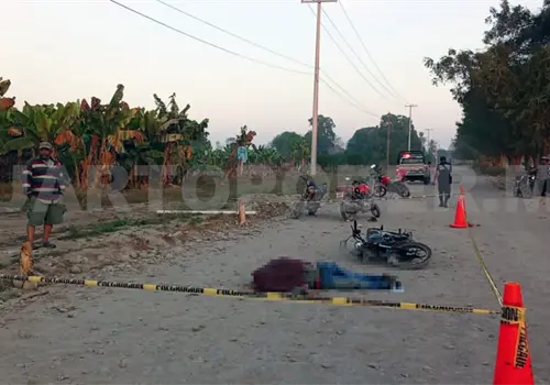 Muere al derrapar su motocicleta en camino