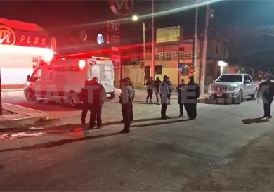 No los dejan ingresar a bar y le prenden fuego No los dejan ingresar a bar y le prenden fuego