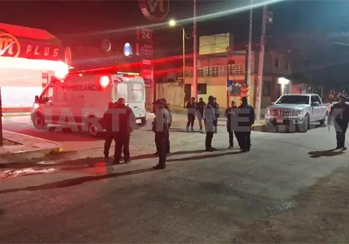 No los dejan ingresar a bar y le prenden fuego