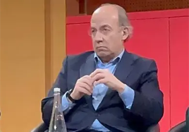 ¡Asesino, lárgate!, gritan estudiantes a Calderón