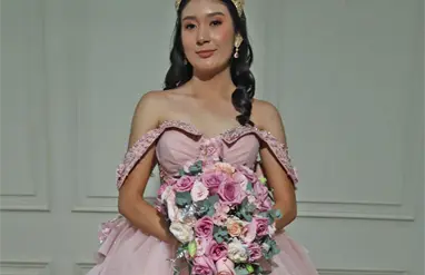 Camila disfruta su gran fiesta