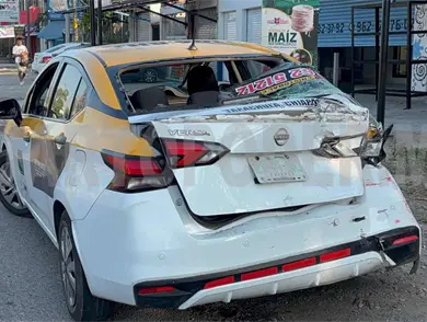 Choque en libramiento Sur deja cuantiosos daños