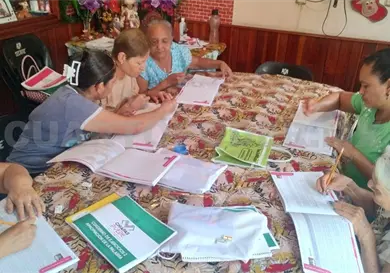 Alfabetización: letras que enseñan el camino a casa