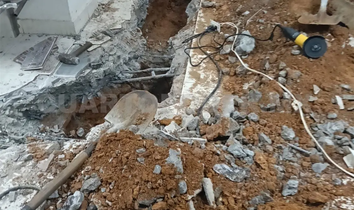 Los denunciantes exponen que les han dicho que la reparación será solamente provisional. Rafael Victorio / CP