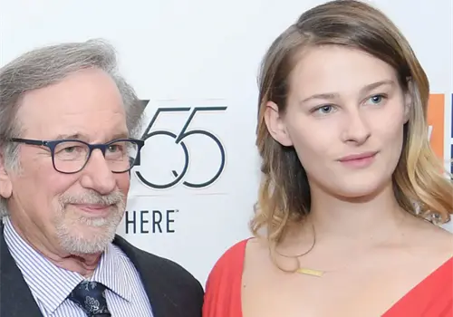 Hija de Spielberg debuta en el cine
