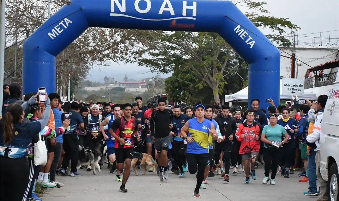 Aspecto general de la salida de la cuarta edición de la Carrera Cafecito con Pan desde el Hospital 12 Camas en Berriozábal. Cortesía