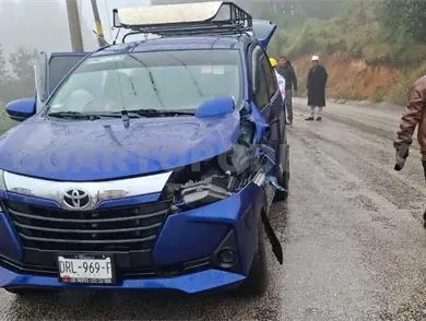 Aparatoso impacto deja varias personas heridas