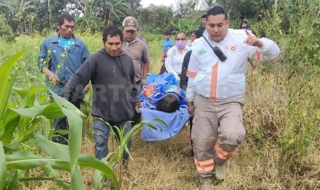 Paramédicos de Protección Civil trasladaron a la fémina al Hospital Básico Comunitario de Ocosingo. Cortesía