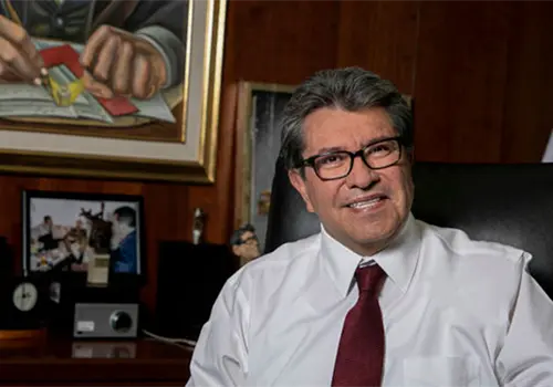 Revela Monreal que tiene su renuncia sobre la mesa