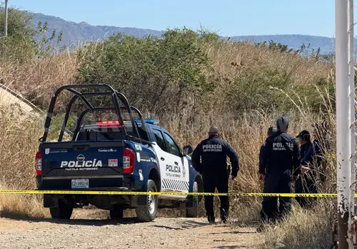 Hallan restos en bolsas debajo de un puente vehicular Hallan restos en bolsas debajo de un puente vehicular