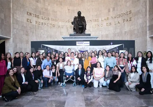 Efectúa Congreso primer parlamento de mujeres