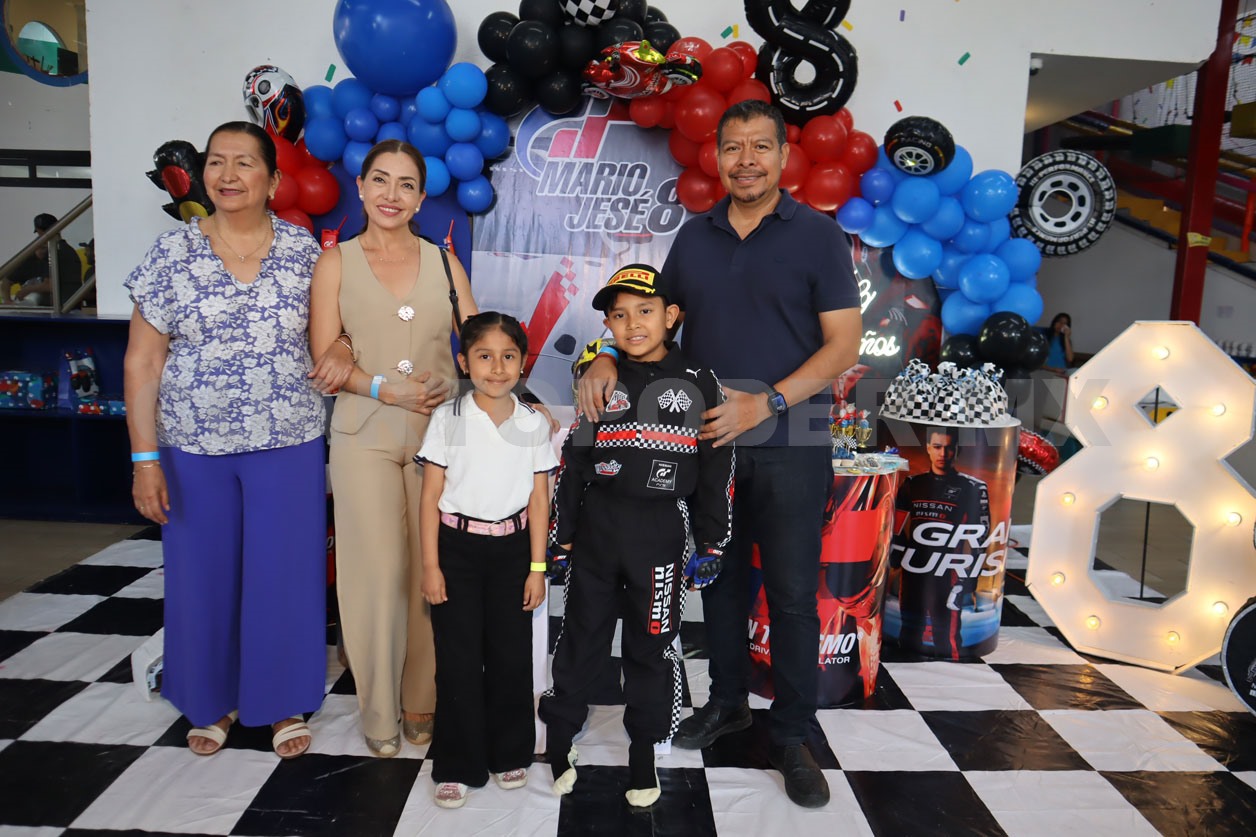 Mario Jesé cumple 8 años