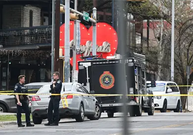 Tiroteo en bar, impulsado por ataque de EUA e Israel