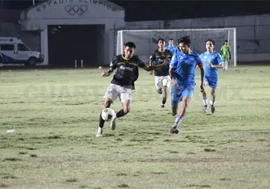 Pavones cae en la tierra del edén Pavones cae en la tierra del edén