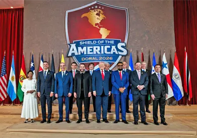 No voy a aprender su maldito idioma, dice Donald Trump