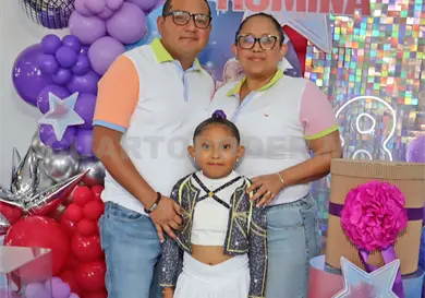 Luz Romina en su 8 años