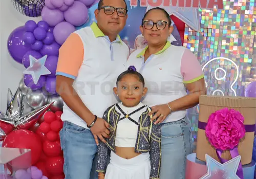 Luz Romina en su 8 años