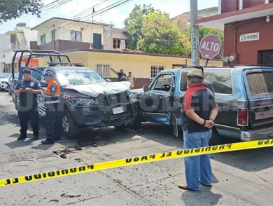Cuatro lesionados en aparatoso percance Cuatro lesionados en aparatoso percance