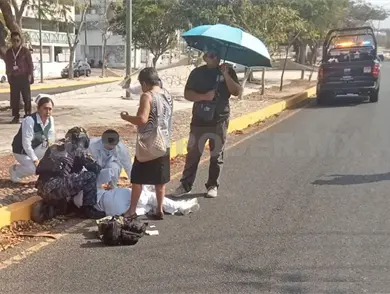 Se debate entre la vida y la muerte al ser arrollada Se debate entre la vida y la muerte al ser arrollada